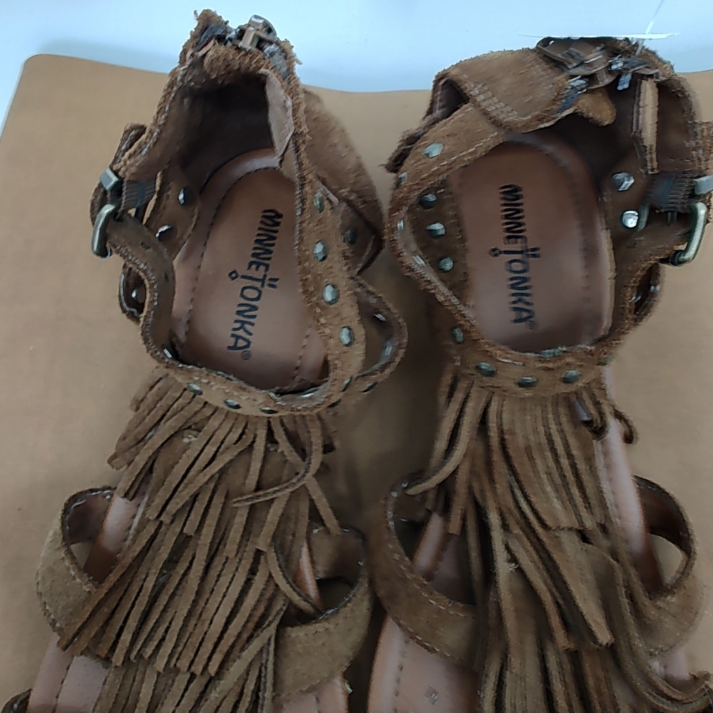 Minnetonka Leather Fringe Sandals Low Wedge Womans Size 8 - Picture 7 of 7